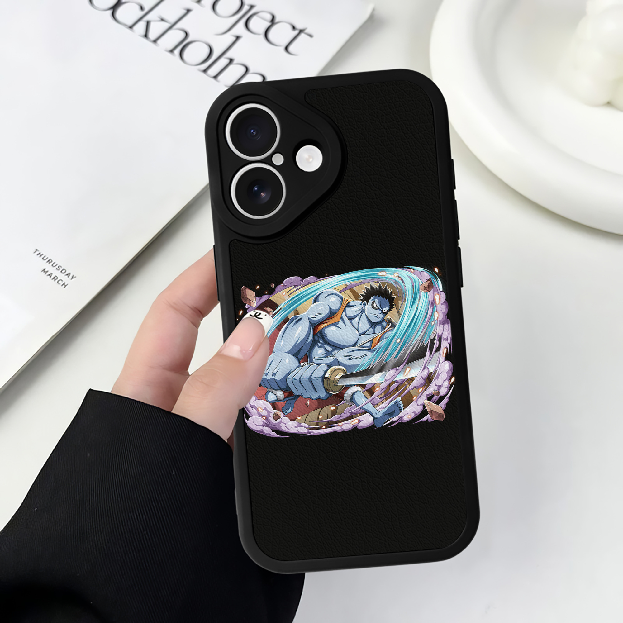 （画像用） ワンピース モンキー・D・ルフィ ONE PIECE Monkey D. Luffy 【iPhone 16シリーズ対応】シリコンスマホケース（レザー調） 材質：シリコン
